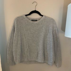 brandy melville cropped grey sweater